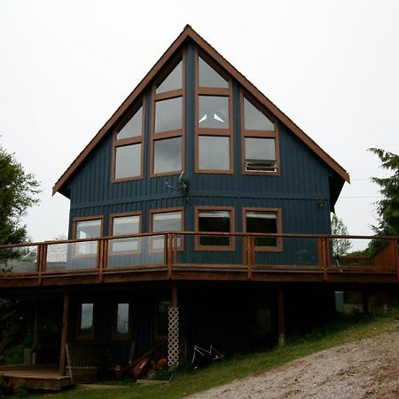 Moon And Sixpence Bed and Breakfast Ucluelet Buitenkant foto