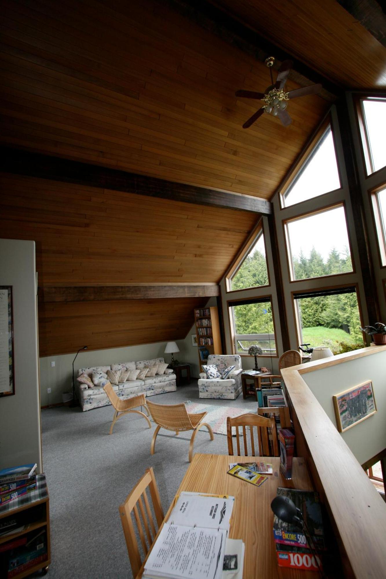 Moon And Sixpence Bed and Breakfast Ucluelet Buitenkant foto
