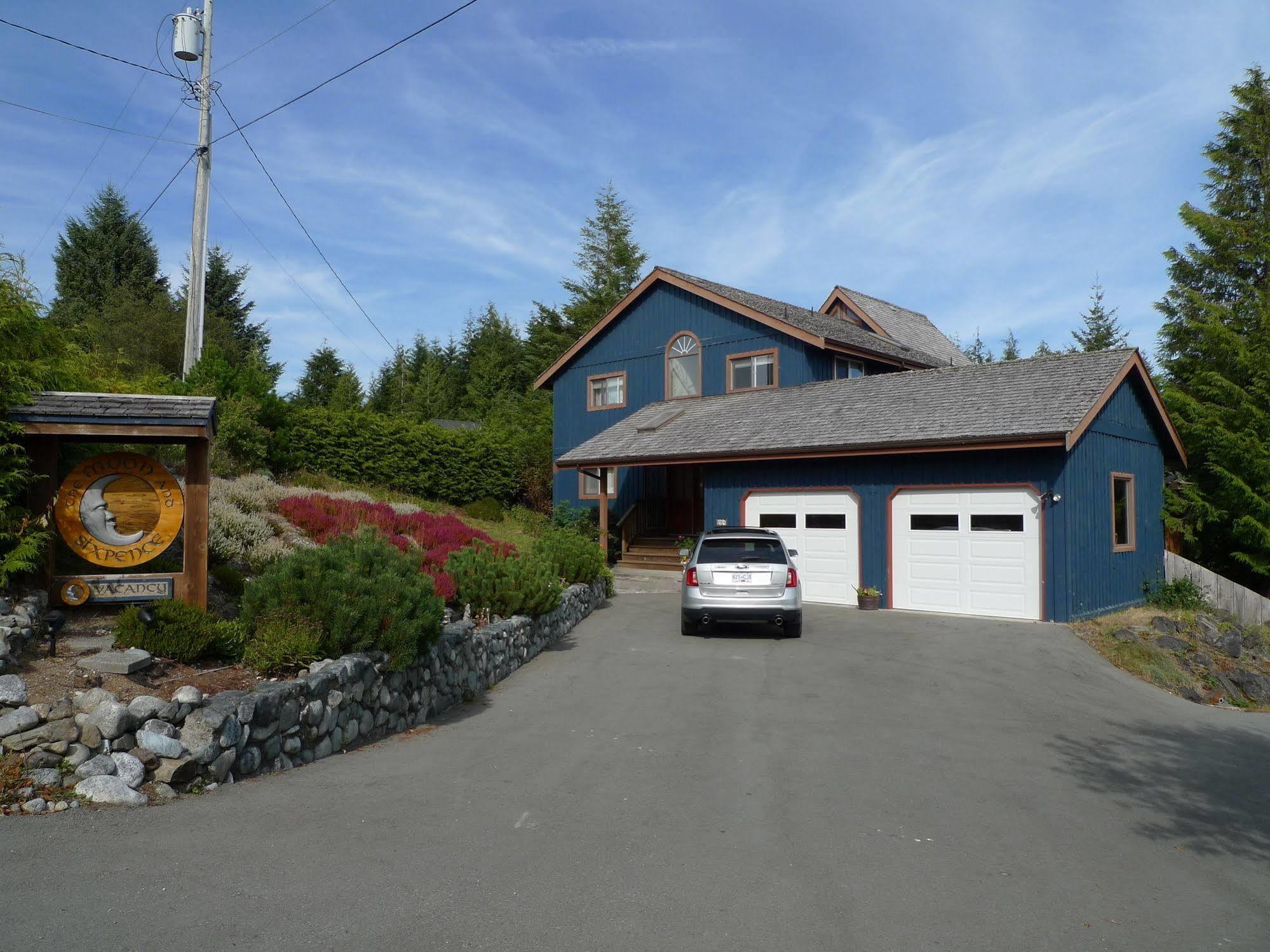 Moon And Sixpence Bed and Breakfast Ucluelet Buitenkant foto